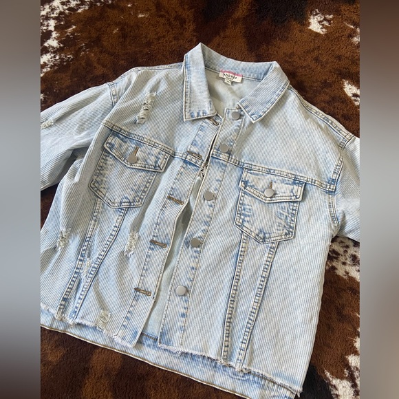 Andree by unit distressed jean jacket - Picture 2 of 3